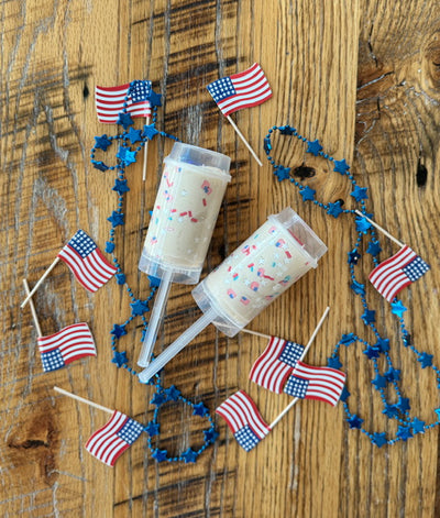 4th of July Playdough Push Pop