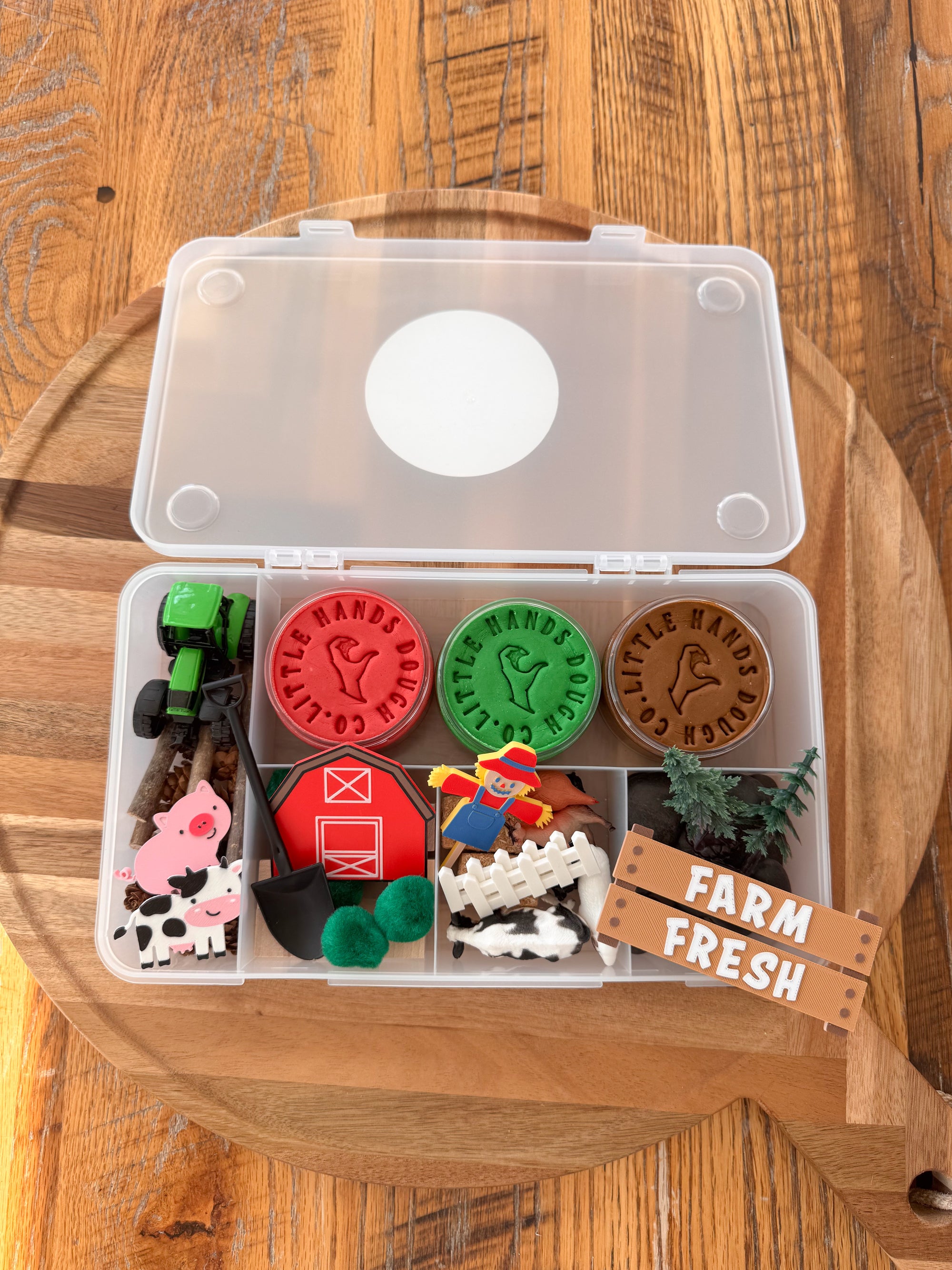 On The Farm Playdough Kit